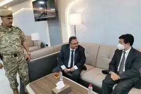 中国外交官时隔多年重返也门图片