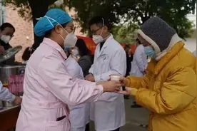 广西：研考报名达9万人，研考期间为2951名考生安排借考图片