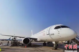 验证飞行再添“新航程” 全球首架国产C919飞机飞抵西安图片