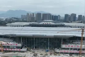 福厦高铁福州火车南站金属屋面施工完成图片