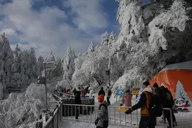 客满！四川瓦屋山、峨眉山、西岭雪山、二郎山景区元旦假期预定人数达上限图片