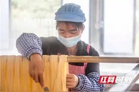 湖南江华：腐竹飘香 年味渐浓（组图）图片