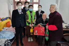 中行市直支行开展“中银社区敬老节”服务活动图片