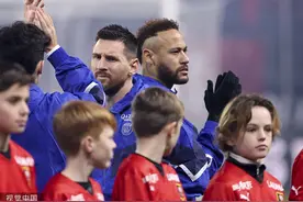 梅西C罗沙特对决，200万人求票图片