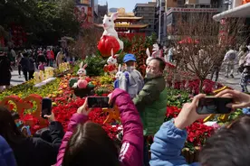 阔别三年花市重启，花城广州热闹迎春图片