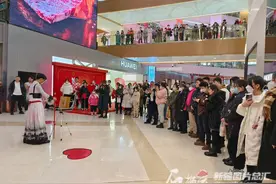 春节消费市场暖意融融图片