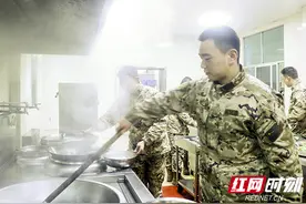 新春走基层丨武警益阳支队：一道家乡菜 抚慰战士心图片