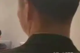 武警3年第一次回家妈妈瞬间泪崩图片