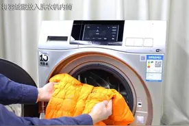 正确清洗羽绒服 安全干净又保暖图片