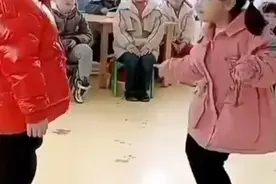 幼儿园小朋友用闽南歌斗舞，卡点精准势均力敌图片