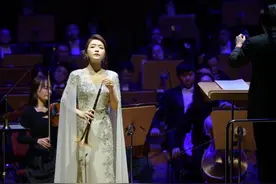 中国首位唢呐博士生刘雯雯毕业音乐会，与民间艺人同台，吹响唢呐的旧与新图片