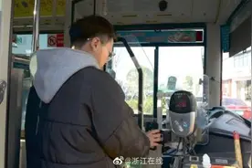 人民币免密支付公交场景落地义乌 乘坐公交只需1分钱图片