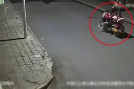 无证酒驾摩托载5个娃！男子竟满不在乎：“这是小事情”图片