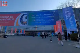 全产业链产品集中展示，第十八届山东装备博览会开幕图片