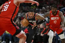 NBA | 全场命中13记三分狂砍71分 利拉德被誉“传奇”一点不为过图片
