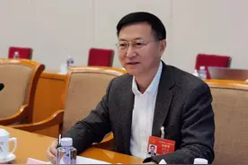 全国政协委员甘华田：建议推进6岁以下儿童、80岁以上老年人免费医疗图片