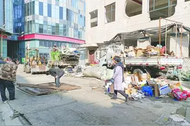 阳光100城市广场楼下有个废品回收站 市民投诉：噪音扰民和影响环境图片