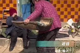 温暖山东丨85岁的女儿给106岁的妈妈送鞋，一声声“娘”让人羡慕不已图片
