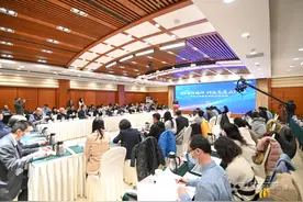 科技界有哪些“活雷锋”？他们种竹荪、养大熊猫、播种“飞天梦”图片