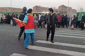 中国石油潍坊销售：宝石花用“爱”架起“安全”桥图片