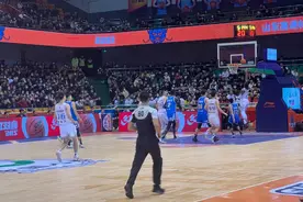 半场战报|山东男篮52：42领先福建，陶汉林砍下17分图片