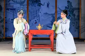 “新时代舞台艺术优秀剧目展演” 莆仙戏《踏伞行》图片