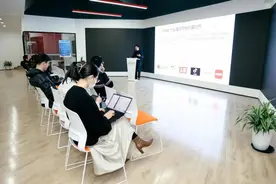 计算社会科学，这间很新的实验室已经面向复旦人开放！图片