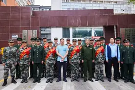 一人参军，全家光荣！桃源街道举办迎老兵送新兵活动图片