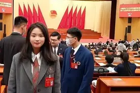 对话“24岁当村长女孩”：很意外高票当选视频封面