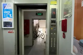 门上没号牌，送外卖靠喊！缺失的户室牌该由谁来挂？图片