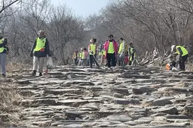 志愿者除杂枝清垃圾，玉河古道“宽”了4米图片