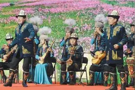 《玛纳斯》，千年史诗焕发生机图片
