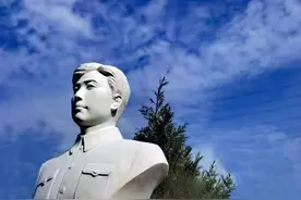 家乡永远铭记！红旗渠设计者吴祖太牺牲63周年纪念活动在原阳举行图片