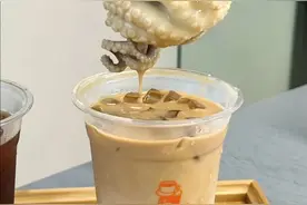 章鱼拿铁？这个热搜，网友直呼“别太离谱了”！图片
