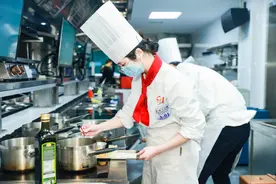 千岛湖鲜鱼如何成为西餐美味？来看看这场国家级烹饪大赛图片