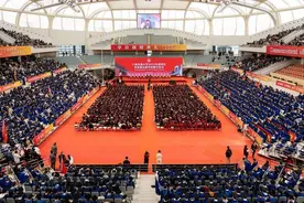 上海交通大学举行2023年研究生毕业典礼暨学位授予仪式图片