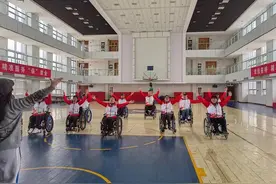 江苏常州：轮椅上的“舞蹈天团”图片