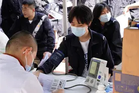 “青春燃动铸警魂！”武汉警官职业学院连续11年开展无偿献血活动图片