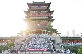 滕王阁前集体背“序”，青岛学子研学视频刷屏背后，旅行社两天做七份报价……图片