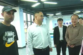 湖北文理学院来谷城开展电商产业研学图片