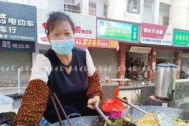 炒粉2元/份！她坚持卖了16年，至今没涨价图片
