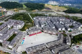 百里杜鹃正盛放，开出一片好春光！图片