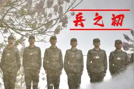 兵之初丨当“橄榄绿”邂逅“00”后双胞胎兄弟图片
