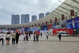 共促消费复苏，第108届全国糖酒会在成都开幕图片