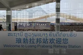 坐火车去东南亚！中老铁路“一票难求”，未来还能直达泰国图片