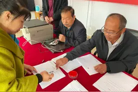 德州天衢新区赵虎镇：土地流转促发展 农民增收笑开颜图片
