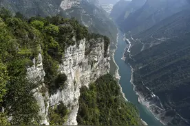 重庆涪陵：乌江景如画 碧水织画廊图片