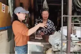 每晚九点才关门，“深夜修理铺”只为等客下班取货图片