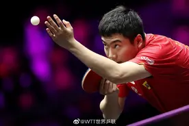 WTT澳门冠军赛2023男单1/8决赛：达科·约奇克3-2梁靖崑图片