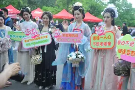 千佛山相亲会第一天，现场单身男女谁的人气最高？心动榜为你揭晓图片